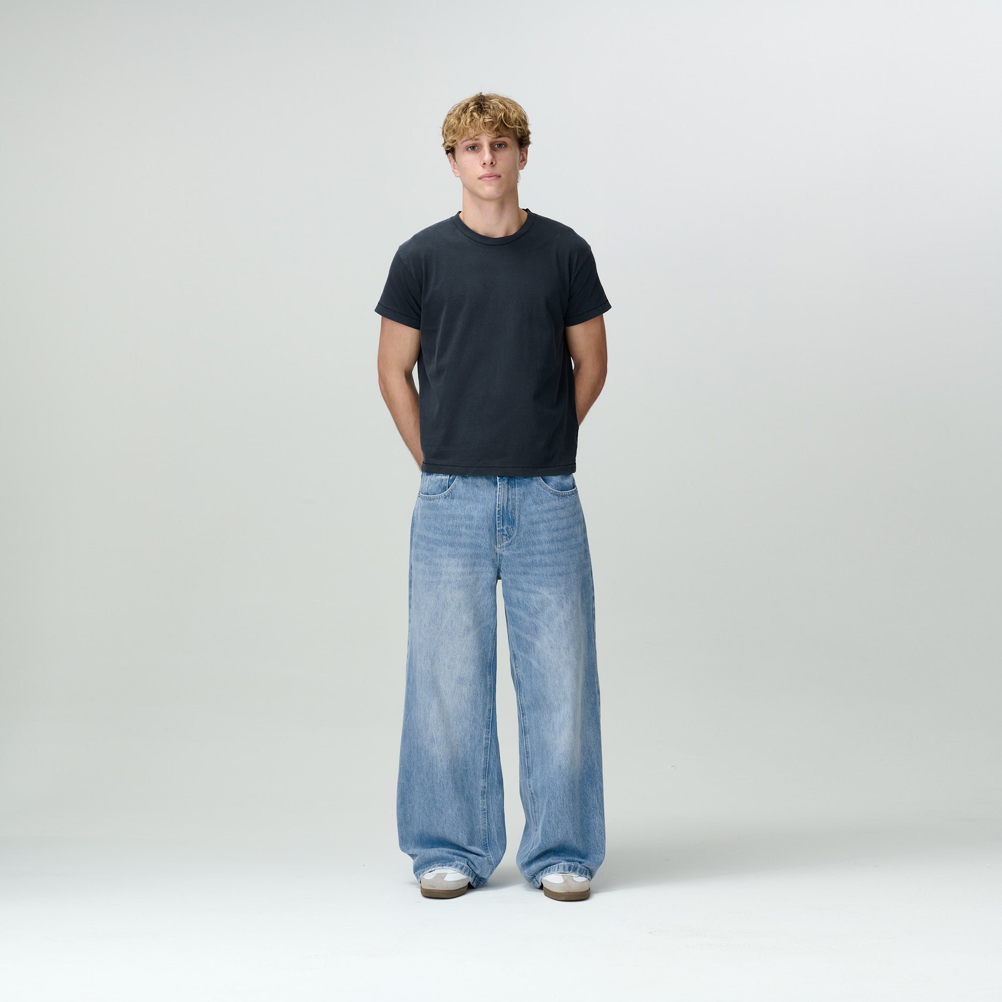 lightblue_5_cb0d1e79-85dd-4f27-87bd-d9f8995d9658